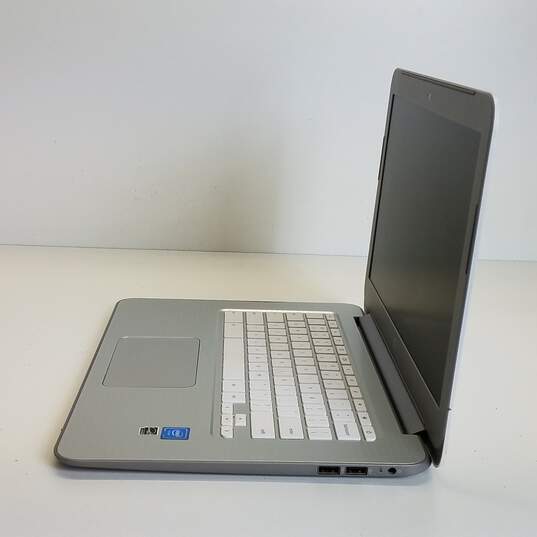 HP Chromebook 14-ak010nr 14-in PC image number 2