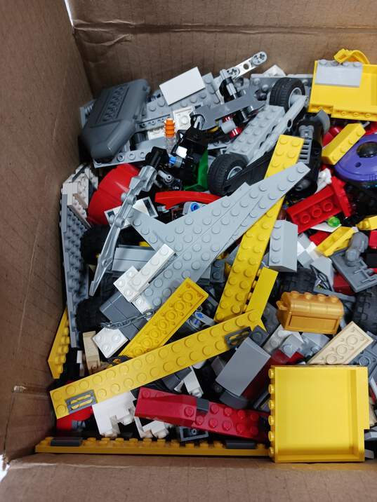 7lb Bulk Lot of Assorted Lego Bricks Pieces & Parts image number 4