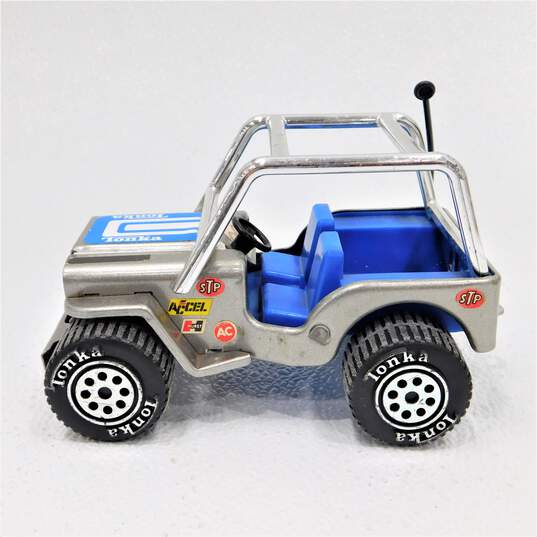 VTG Tonka Silver Pressed Steel Off Road Jeep Dune Buggy w/ Roll Cage & Trailer image number 3
