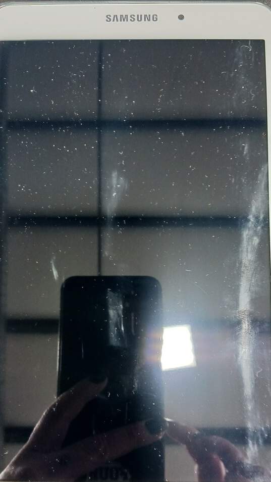 Samsung Galaxy Tab 4 Tablet image number 4