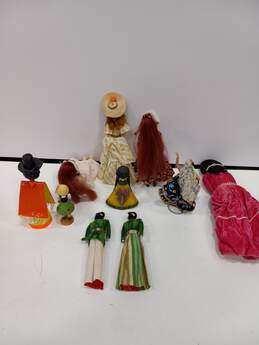 Bundle of Ten Collectable Mexican and American Figure Dolls alternative image
