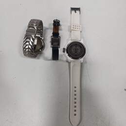 3pc Lot of Assorted Kenneth Cole Watches alternative image