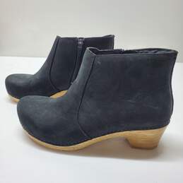Dansko Black Leather Ankle Boots Size 37