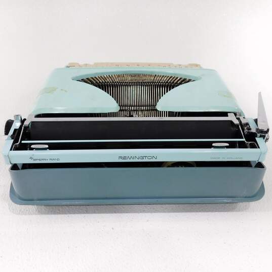 Vintage Sperry Rand Remington Streamliner Portable Manual Typewriter W/ Case image number 3