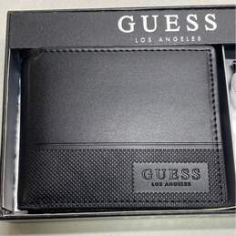 GUESS Black Card Wallet Key Chain Gift Set alternative image