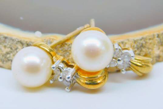 10K Yellow Gold 0.12 CTTW Diamond & Cultured Pearl Earrings 2.0g image number 1