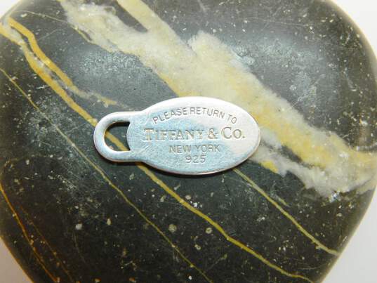 Please Return To Tiffany Sterling Silver Oval Pendant 2.5g image number 1