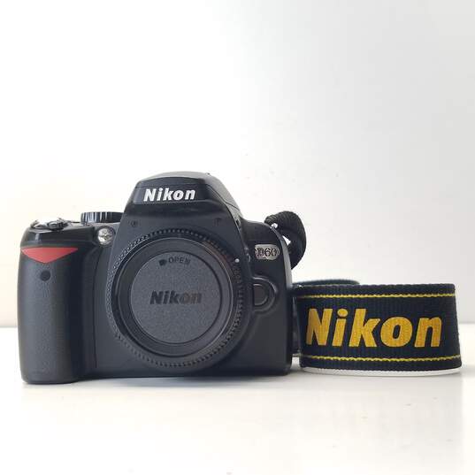 Nikon D60 10.2MP Digital SLR Camera with 18-55mm Lens image number 1