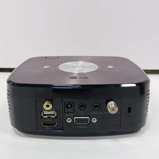 LG HX350T Portable LED Projector with Tuner image number 3