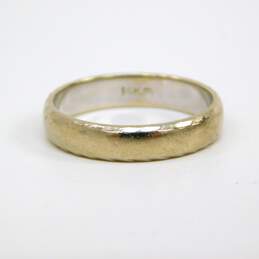 14K White Gold Etched Edges Wedding Band Ring 3.1g alternative image