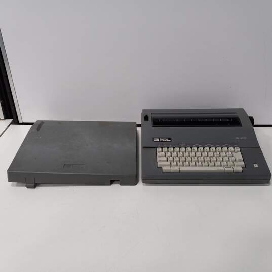 Smith & Corona SL470 Electric Typewriter image number 1