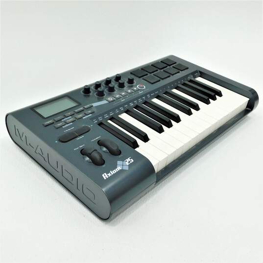 M-Audio Axiom 25 25-Key USB MIDI Keyboard Controller with Assignable Control Surface image number 1