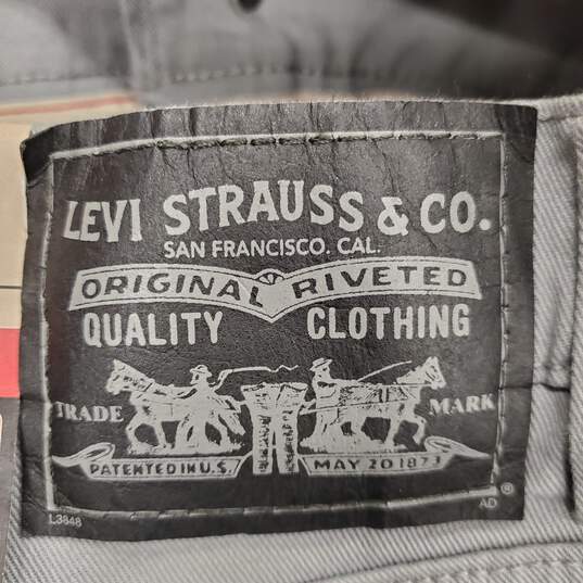 Levi's Men Gray Skinny Jeans Sz 32 NWT image number 2