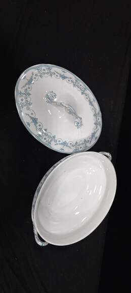 Royal Doulton Ceramic Blue and White Josephine Gravy Boat w/Lid alternative image