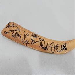 1999-00 Atlanta Thrashers Inaugural Season Signed Hockey Stick alternative image