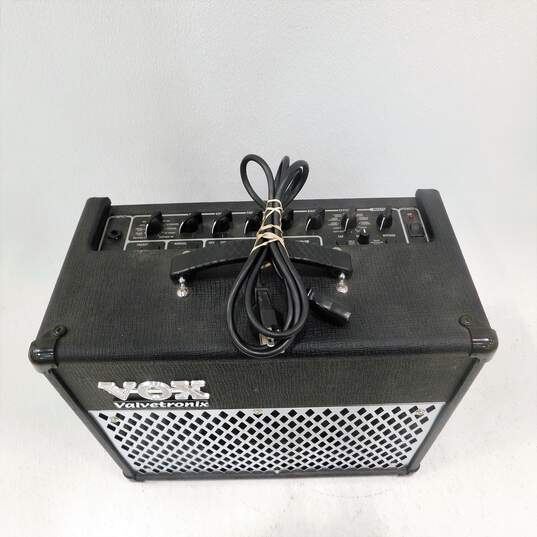 Vox Brand AD15VT Valvetronix Model Electric Guitar Amplifier w/ Power Cable image number 5