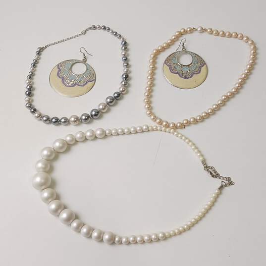 6pc Faux Pearl Costume Jewelry Bundle image number 3