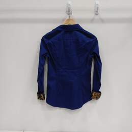 NWT Womens Blue Long Sleeve Collared Essential Button Up Shirt Size XS alternative image
