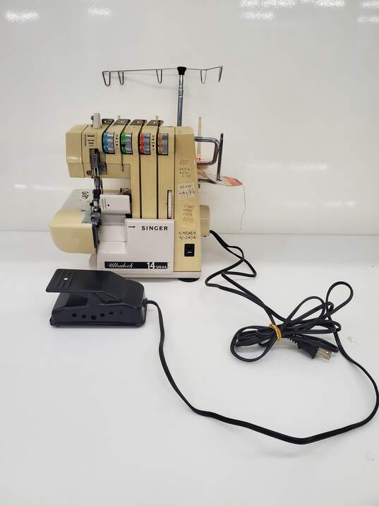 Singer Ultralock 14 U64A Sewing Machine For Parts/Repair image number 1