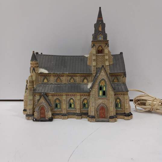 2004 Village Church Lighted Building image number 1
