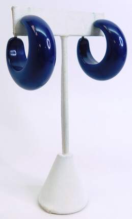 Vintage Crown Trifari Geometric Blue Lucite & Gold Tone Clip-On Hoop Earrings 15.6g alternative image
