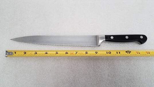 Zwilling J.A Henckels 31025-230mm 9" Serrated Slicing Knife image number 2