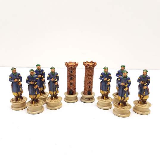 Veronese Chessmen and Chess Board Bundle image number 3