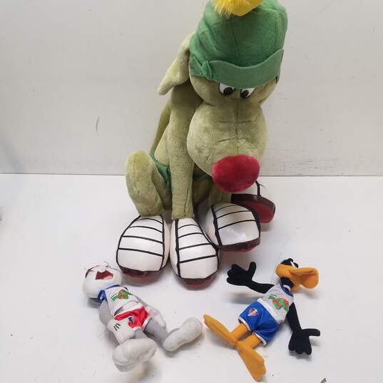 Bundle of 3 Looney Tunes Assorted Plush Toys image number 1