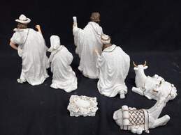Incomplete Set of Nativity Figurines alternative image