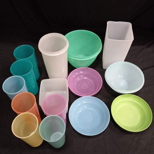 Tupperware Bowls and Cups image number 2