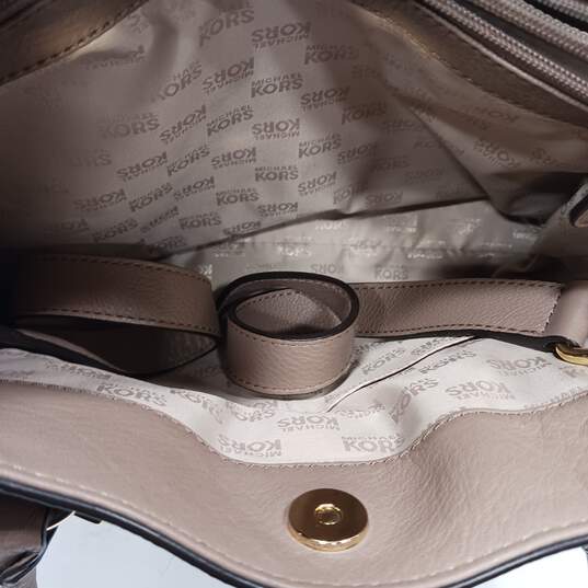 Michael Kors Top Hand & Shoulder Tote Style Handbag image number 5