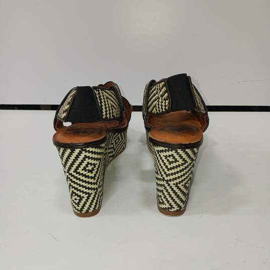 Lucky Brand Women's Beige/Brown Sandals Size 8 image number 3