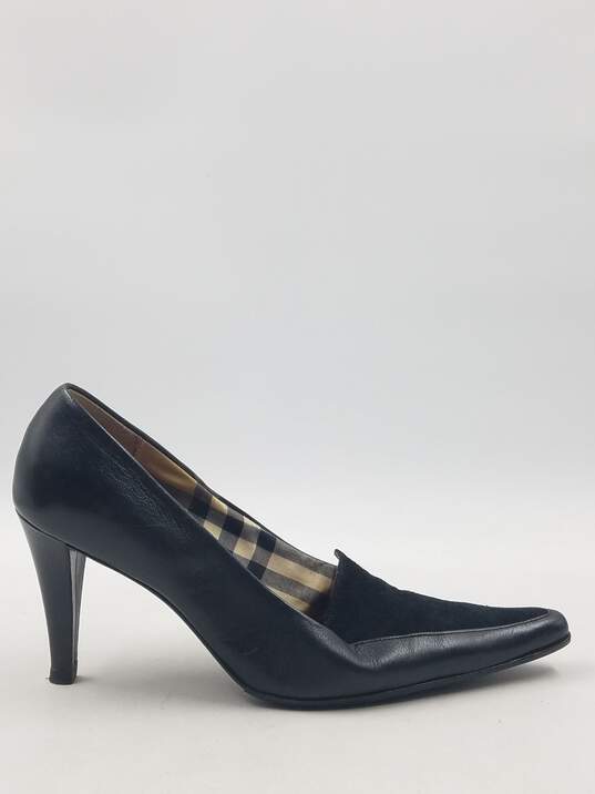 Authentic Burberry Black Pointed Pump W 7.5 image number 1