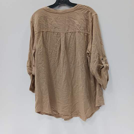 Torrid Women's Beige Harper Rayon Twill 3/4 Sleeve Pullover Blouse Size 2-2X-18-20 image number 2