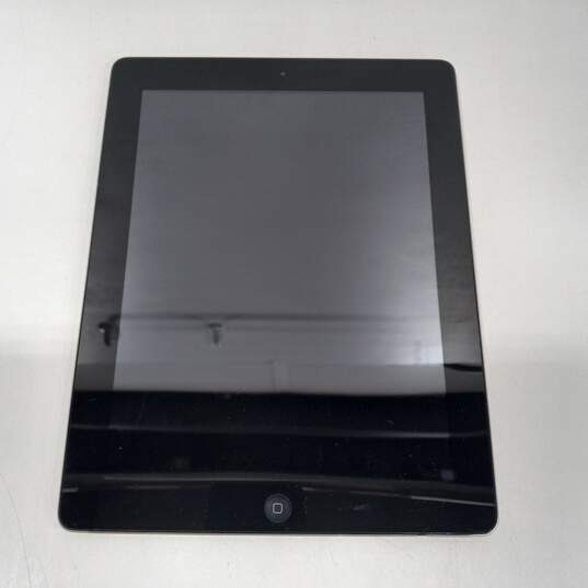 Apple iPad Tablet Model A1458 image number 1