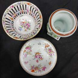Lot of 3 Vintage Decorative Floral Footed Bowl, Plate & Vase alternative image