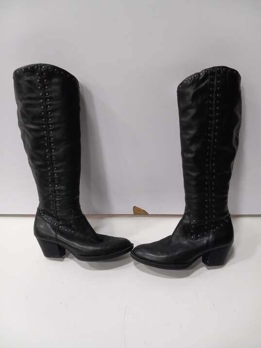 Women's Born Black Boots Size 6 image number 3