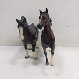 Bundle of 2 Assorted Breyer Horses alternative image