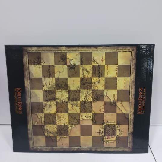 2001/2002 Hasbro Parker Brothers The Lord of the Rings The Fellowship Of The Ring Chess Set IOB image number 3