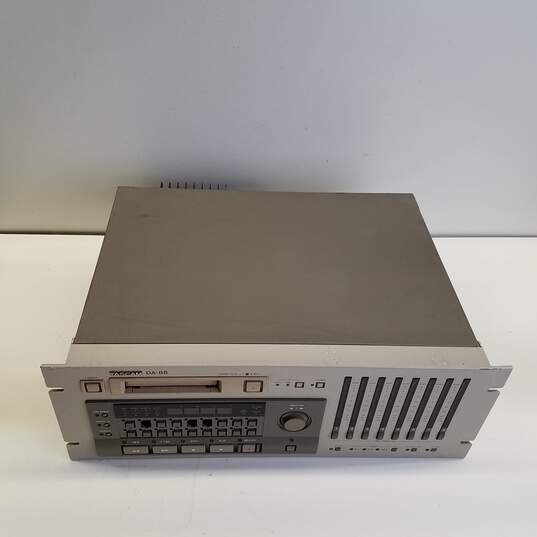 Tascam DA-88 8 Channel Digital Multitrack Audio DTRS Player/Recorder DAT image number 1