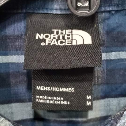 North Face Short-Sleeve Button Up Size Medium image number 5