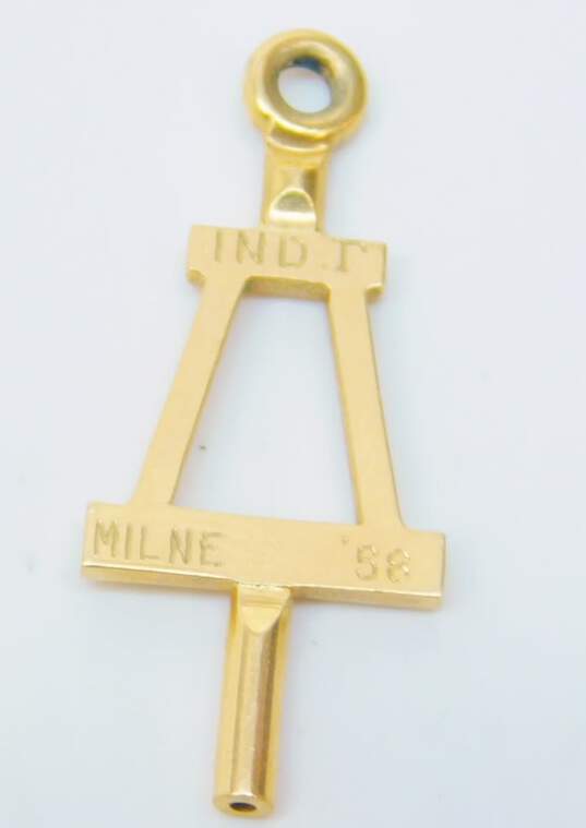 10K Yellow Gold Fraternity Pendant 2.0g image number 4