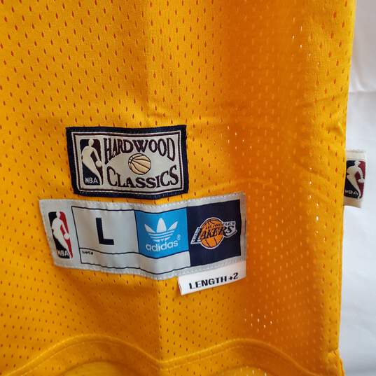 Adidas Mens Los Angeles Lakers Kareem Abdul-Jabbar 33 NBA Jersey Size L image number 3