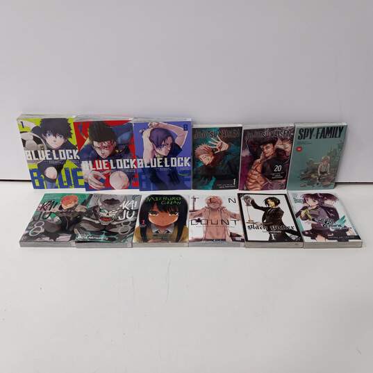 Bundle of 12 Manga Graphic Novels image number 1