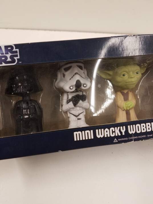 2012 Star Wars Funko Mini Wacky Wobbler Bobble-Heads image number 5