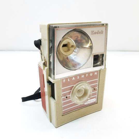 Vintage Kodak Hawkeye Flash Fun Camera image number 1