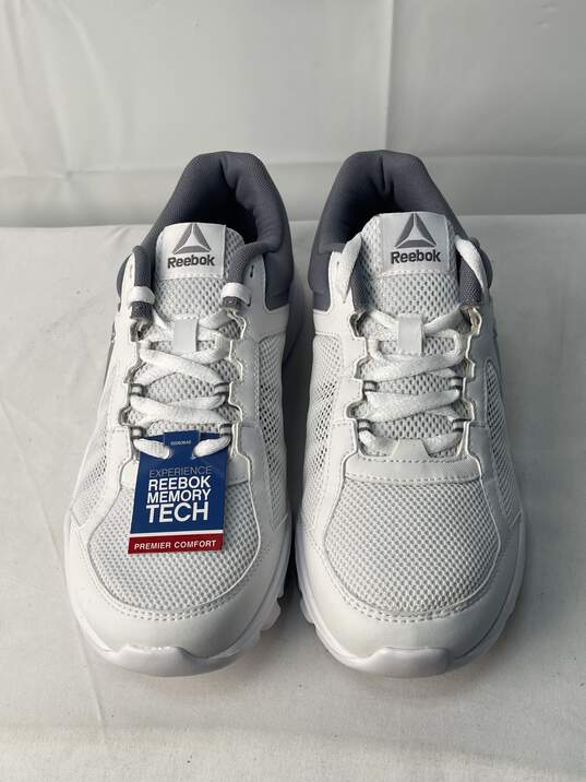 Reebok Women White and Gray MemoryTech Sneaker Size 8 image number 1