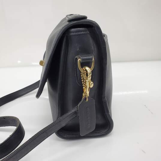 Vintage Coach Black Leather Turnlock Shoulder Bag image number 5