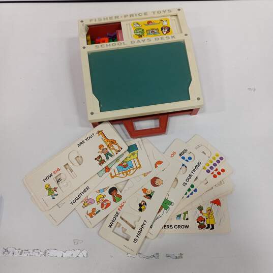 Fisher Price Toy Desk w/ Flash Cards & Letter Blocks image number 1