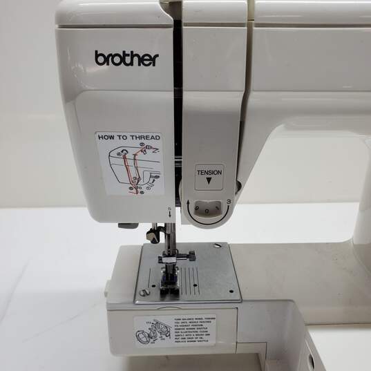 Brother Computerized Sewing Machine G41123384 image number 3